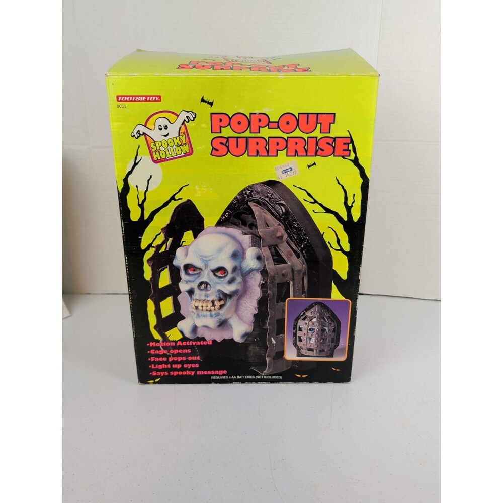Tootsie Toy Pop-Out Surprise Halloween GREEN Skull Motion Box VTG Working